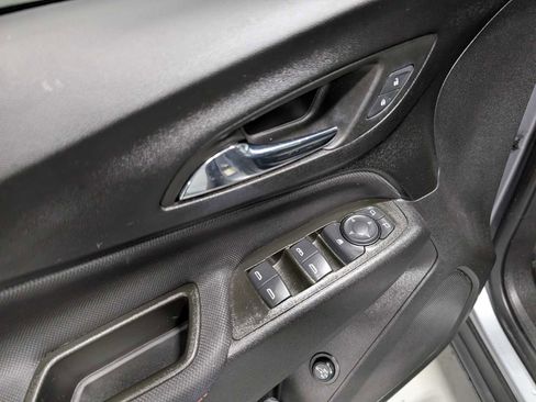 Used 2023 Chevrolet Equinox RS image 37