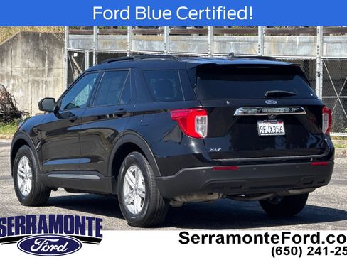 Certified 2023 Ford Explorer XLT RWD image 7