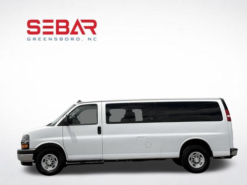 Used 2020 Chevrolet Express 3500 LT w/ LT Preferred Equipment Group RWD image 11
