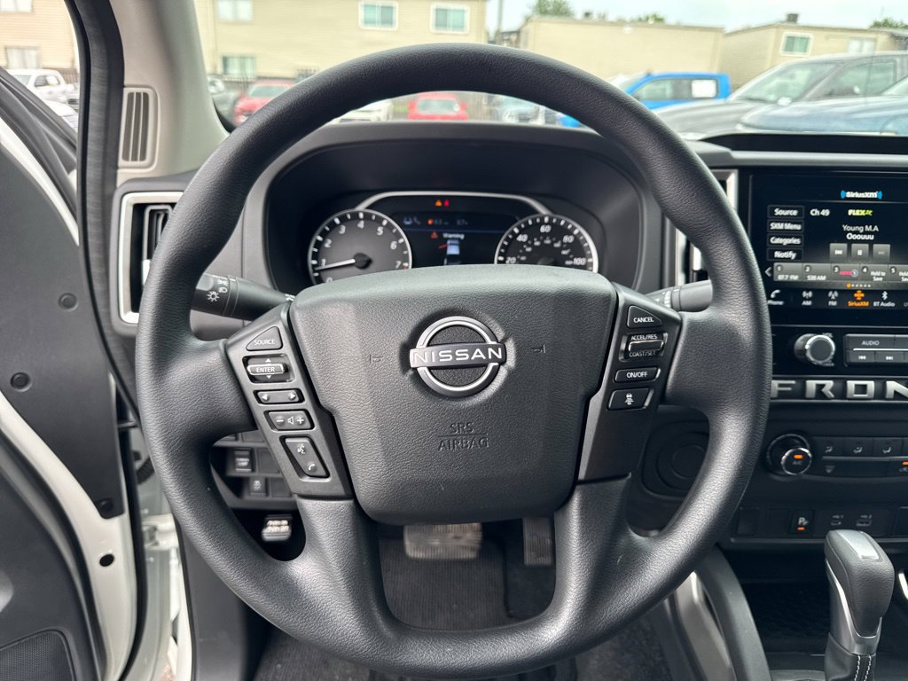Used 2025 Nissan Frontier SV RWD image 8