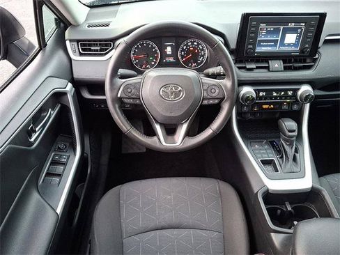 Certified 2022 Toyota RAV4 XLE w/ Convenience Package AWD/4WD image 18