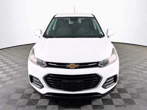 Used 2019 Chevrolet Trax LS w/ Tint and Cruise Package image 2