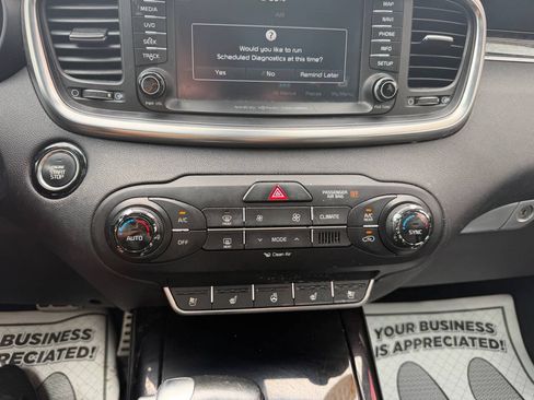 Used 2018 Kia Sorento SX FWD image 16