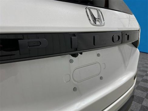 New 2025 Honda Pilot TrailSport image 9