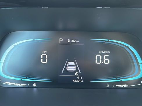 Used 2025 Hyundai Palisade SEL FWD image 2