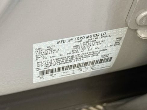 Certified 2025 Ford Explorer Active AWD/4WD image 31