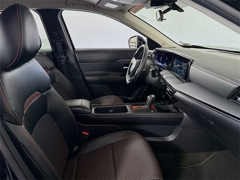 Certified 2025 Nissan Kicks SR image 25