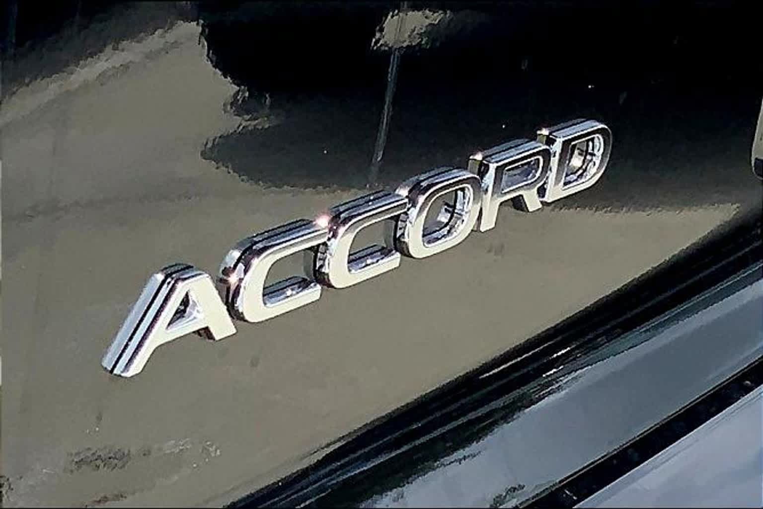Used 2025 Honda Accord SE image 15