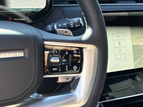 New 2025 Land Rover Range Rover SE image 25