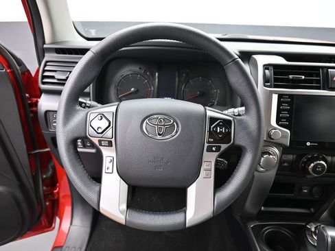 Certified 2024 Toyota 4Runner SR5 AWD/4WD image 16
