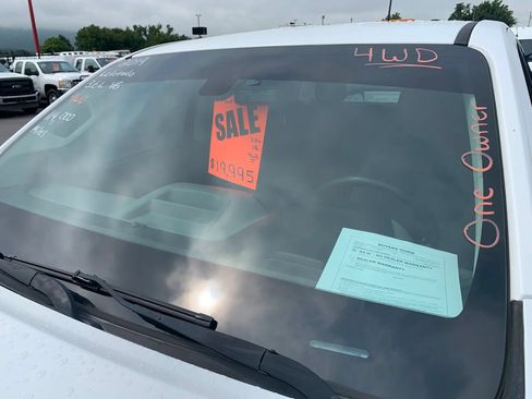 Used 2019 Chevrolet Colorado W/T w/ WT Convenience Package AWD/4WD image 4