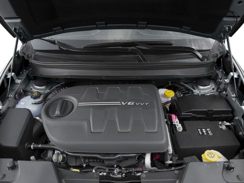 Used 2016 Jeep Cherokee 75th Anniversary image 14