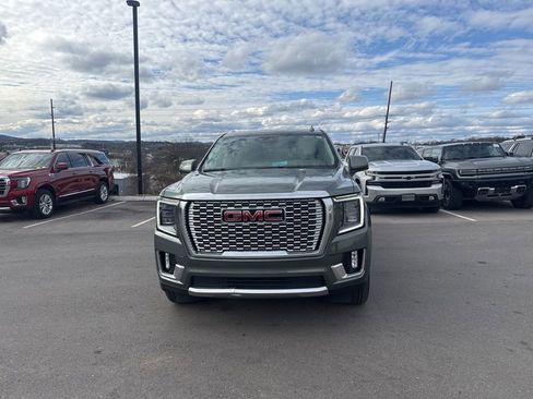 Used 2023 GMC Yukon XL Denali image 3