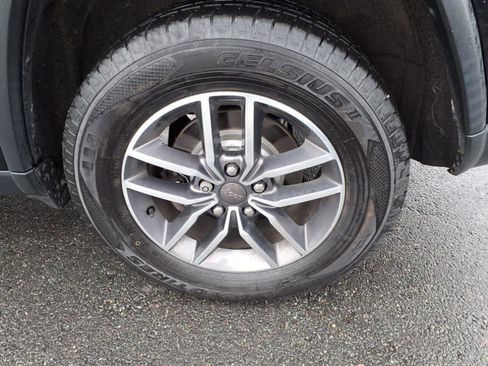 Used 2019 Jeep Grand Cherokee Limited image 9