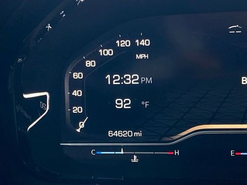 Used 2023 GMC Yukon Denali RWD image 19