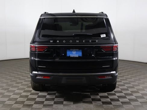 Used 2022 Jeep Wagoneer Series III w/ Premium Group I image 18