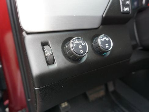 Used 2019 GMC Yukon XL SLT w/ Open Road Package AWD/4WD image 17