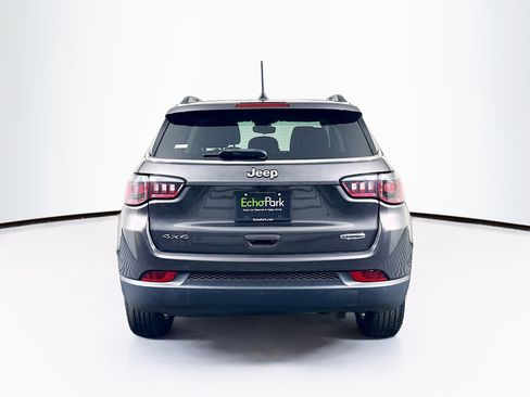 Used 2022 Jeep Compass Latitude AWD/4WD image 7