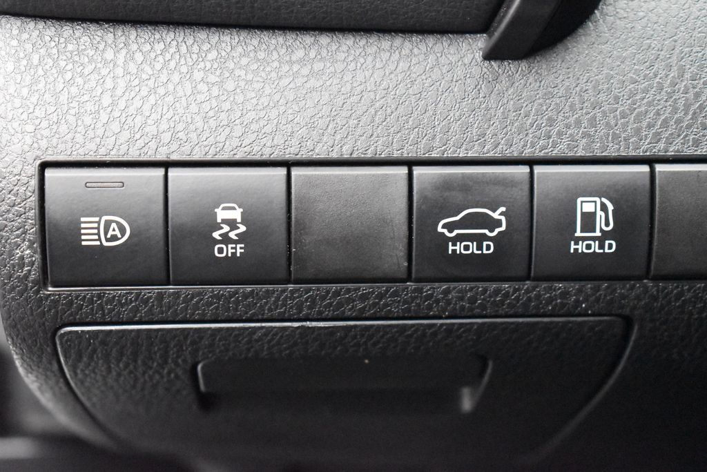 Used 2023 Toyota Camry SE FWD image 15