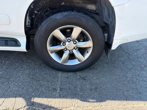 Used 2012 Lexus GX 460 Premium AWD/4WD image 12