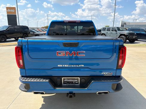 Used 2023 GMC Sierra 1500 AT4 w/ AT4 Premium Package AWD/4WD image 4