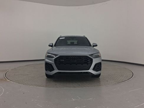 Used 2024 Audi Q5 e Premium Plus w/ Premium Plus Package image 6