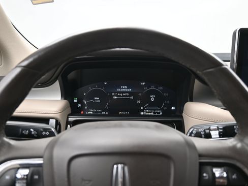 Used 2023 Lincoln Nautilus AWD w/ Premium Package image 13