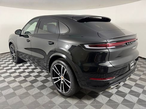 New 2025 Porsche Cayenne Coupe image 3