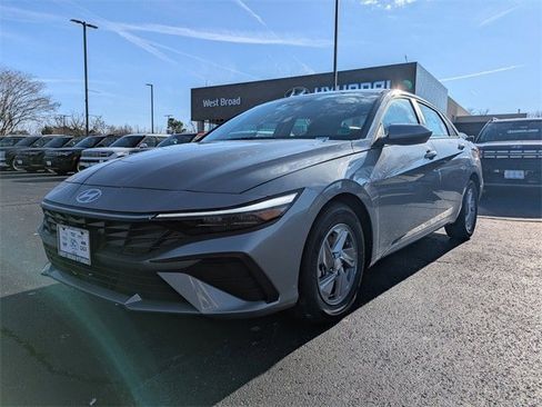 New 2026 Hyundai Elantra SE image 8