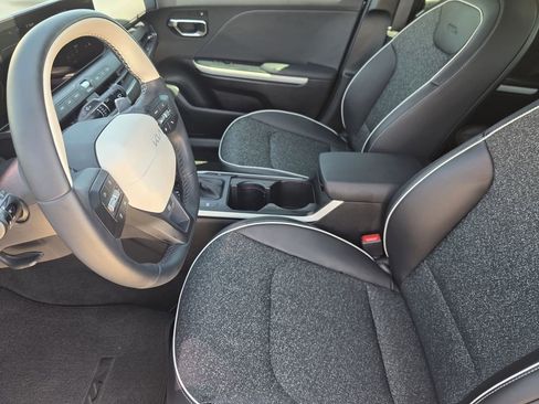 Used 2025 Kia K4 GT-Line image 9