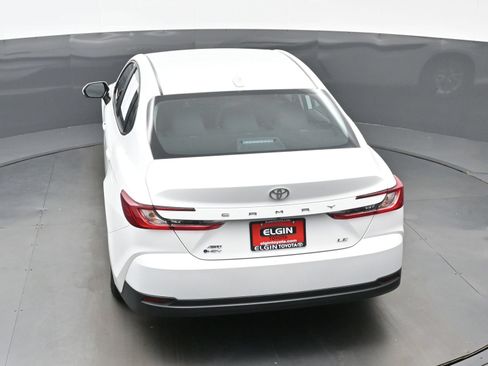 Used 2025 Toyota Camry LE w/ Convenience Package AWD/4WD image 40