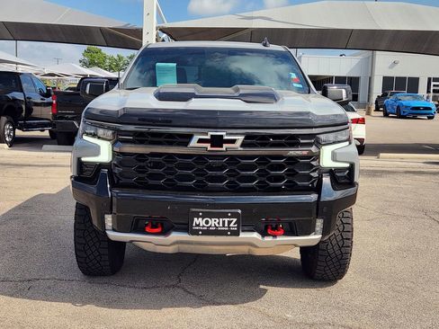 Used 2025 Chevrolet Silverado 1500 ZR2 w/ Technology Package image 2