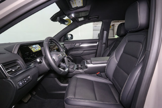 Used 2026 GMC Terrain Elevation w/ Elevation Premium Package AWD/4WD image 38