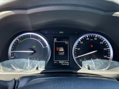 Used 2018 Toyota Highlander Limited AWD/4WD image 12