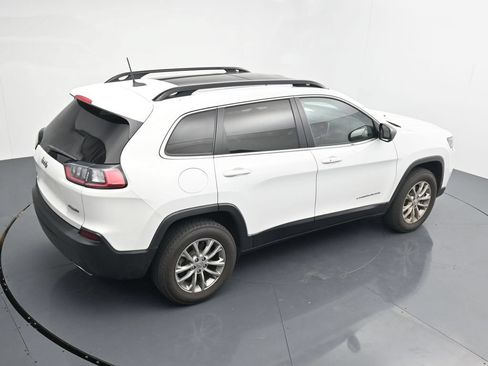 Used 2022 Jeep Cherokee Latitude Lux w/ Sun & Sound Group AWD/4WD image 16