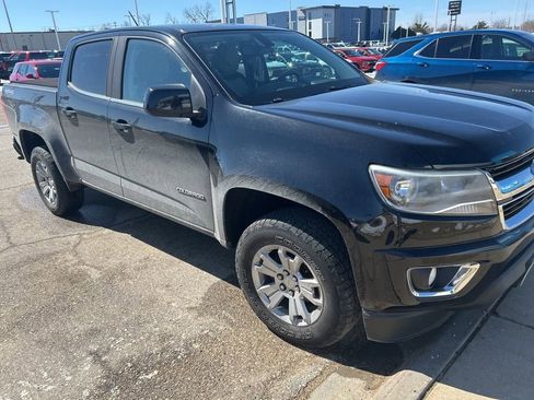 Used 2017 Chevrolet Colorado LT w/ LT Convenience Package image 2