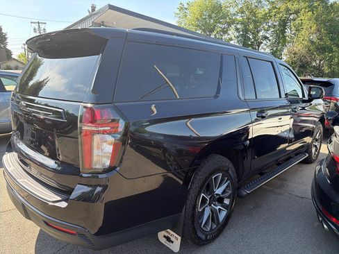 Used 2024 Chevrolet Suburban Z71 w/ Z71 Off-Road Package AWD/4WD image 6