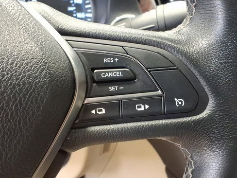 Used 2018 INFINITI Q50 Luxe w/ Essential Package (3.0T Luxe) image 12