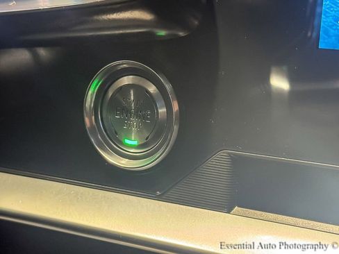 Used 2025 Chevrolet Corvette Stingray Preferred Cpe w/ 2LT image 18