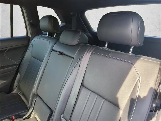 Used 2022 Volkswagen Tiguan SE R-Line FWD image 30