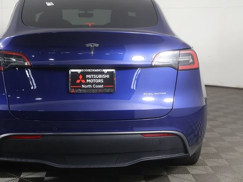 Used 2021 Tesla Model Y Long Range AWD/4WD image 14