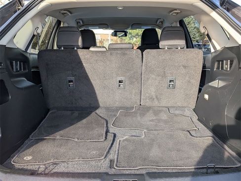 Used 2022 Ford Edge SE w/ Black Appearance Package image 18