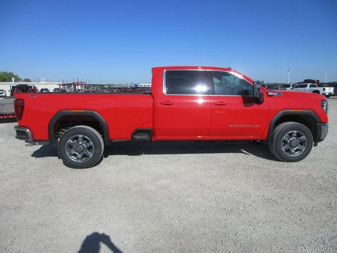 New 2026 GMC Sierra 3500 SLE w/ SLE Value Package AWD/4WD image 3