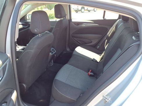 Used 2018 Buick Regal Preferred FWD image 19