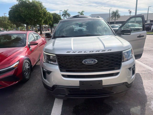 Used 2018 Ford Explorer Sport AWD/4WD image 2