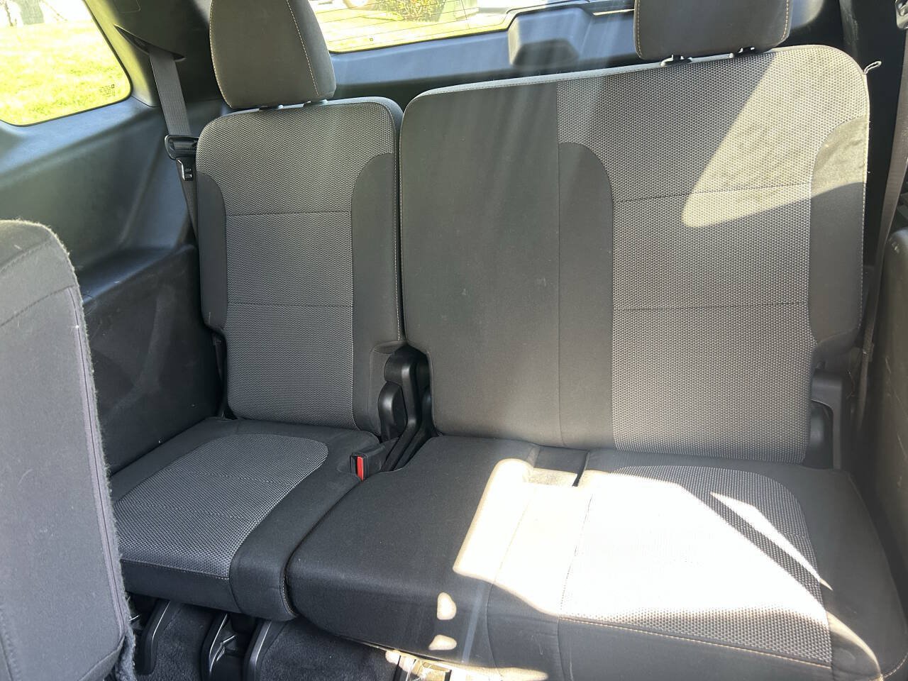 Used 2019 Chevrolet Traverse LS w/ LPO, Blackout Package FWD image 8