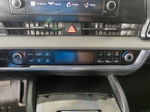 Used 2023 Kia Sportage LX AWD/4WD image 19