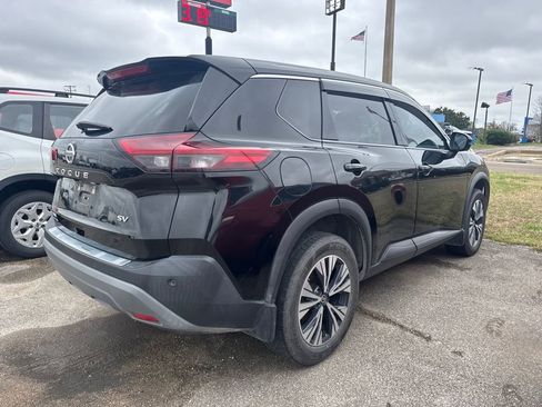 Used 2021 Nissan Rogue SV image 4