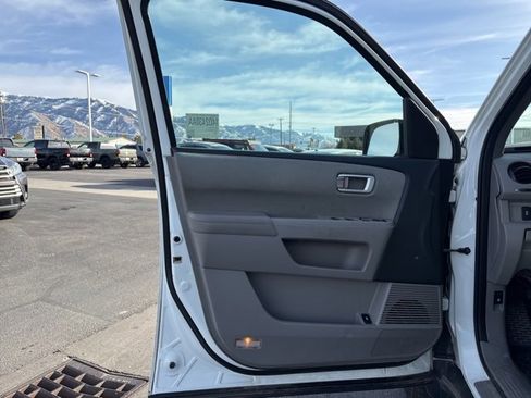 Used 2014 Honda Pilot LX image 12