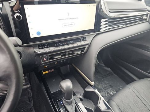 Used 2025 Toyota Camry XSE image 32